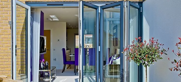 Commercial Door Glass Repair in Coral Gables, FL